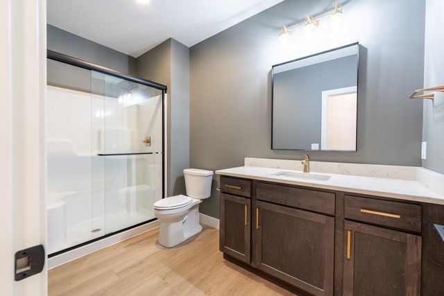 5127 Oak Ridge Court, Bettendorf, IA 52722