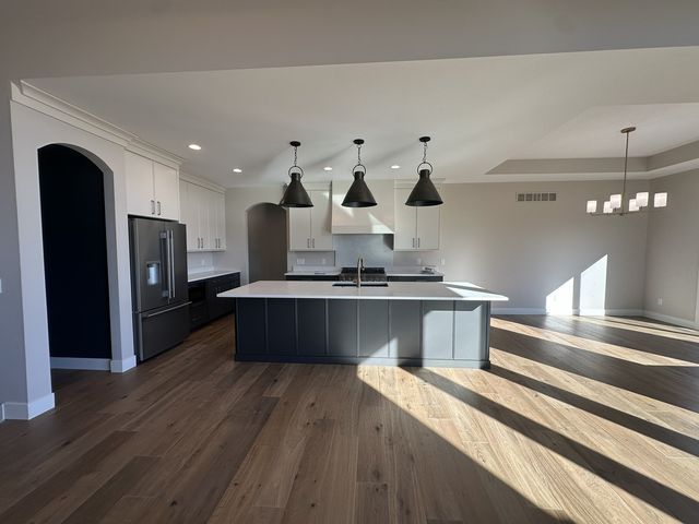 5127 Oak Ridge Court, Bettendorf, IA 52722