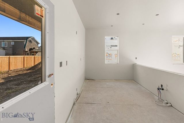 817 Spaniel Lane, Belgrade, MT 59714