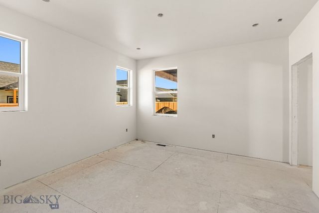 817 Spaniel Lane, Belgrade, MT 59714