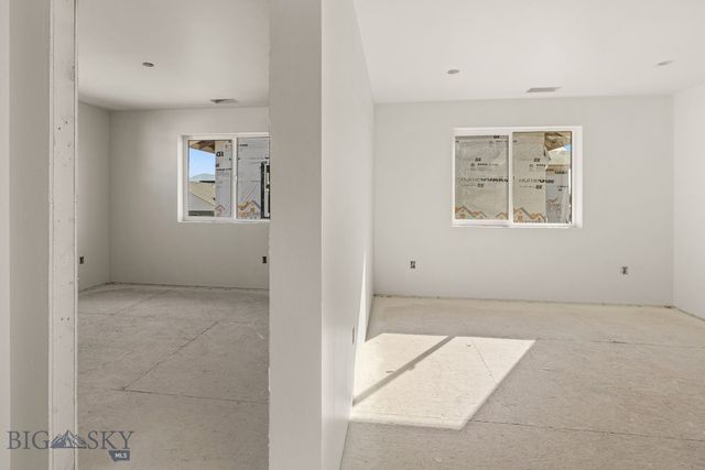 817 Spaniel Lane, Belgrade, MT 59714