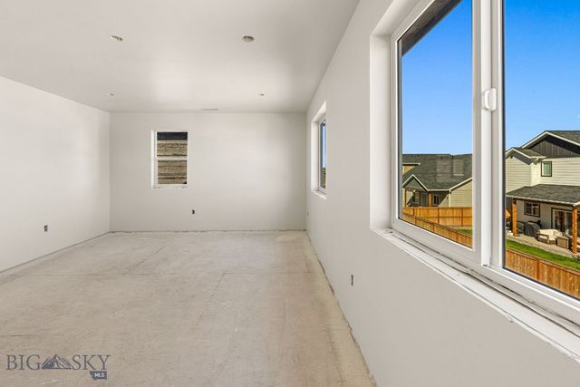 817 Spaniel Lane, Belgrade, MT 59714