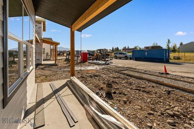 817 Spaniel Lane, Belgrade, MT 59714