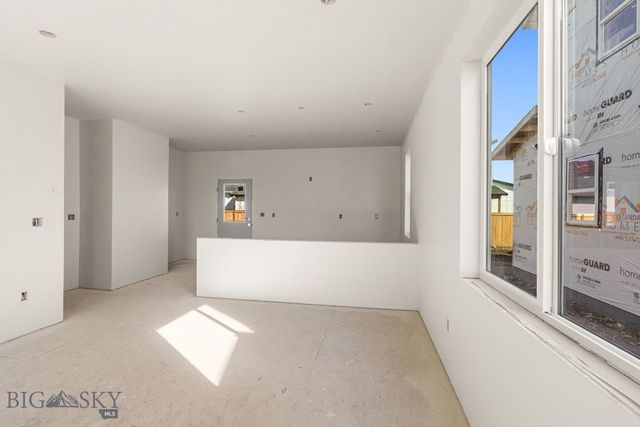 817 Spaniel Lane, Belgrade, MT 59714