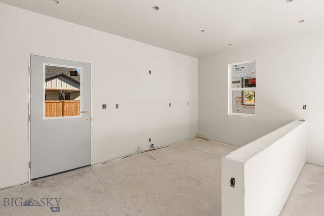 817 Spaniel Lane, Belgrade, MT 59714