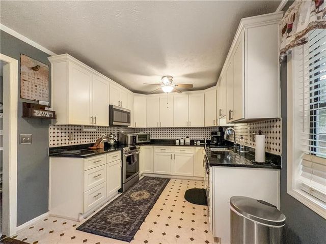 424 JOHNSON Road, Lawrenceville, GA 30046