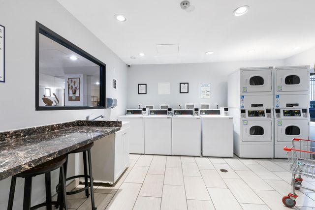6001 N Kenmore Avenue 307, Chicago, IL 60660