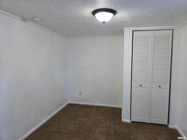 424 ALTA VISTA Terrace, Creve Coeur, IL 61610