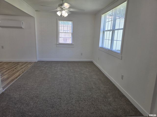 424 ALTA VISTA Terrace, Creve Coeur, IL 61610