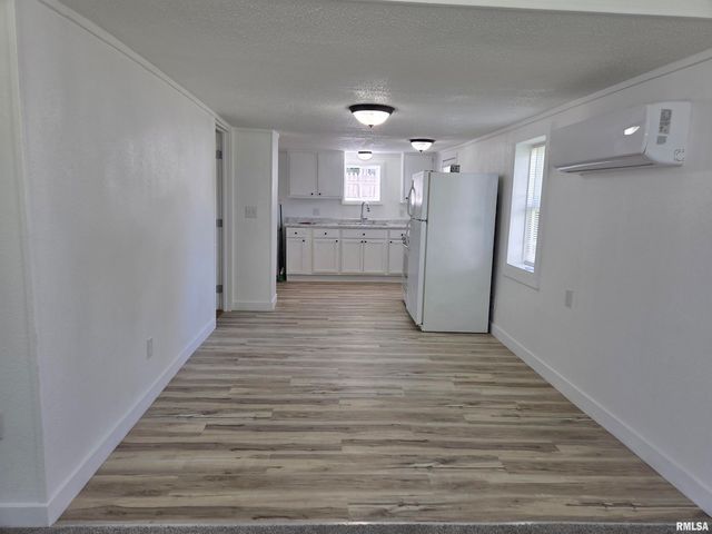 424 ALTA VISTA Terrace, Creve Coeur, IL 61610