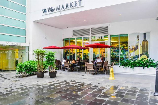 950 Brickell Bay Dr 3406, Miami, FL 33131
