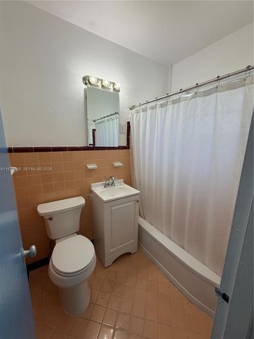 4730 Pine Tree Dr 11, Miami Beach, FL 33140