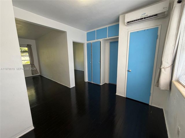 4730 Pine Tree Dr 11, Miami Beach, FL 33140