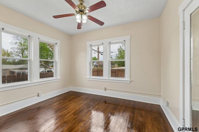 2452 Mary Street, Omaha, NE 68112