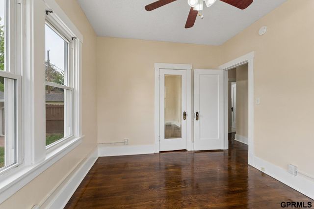 2452 Mary Street, Omaha, NE 68112