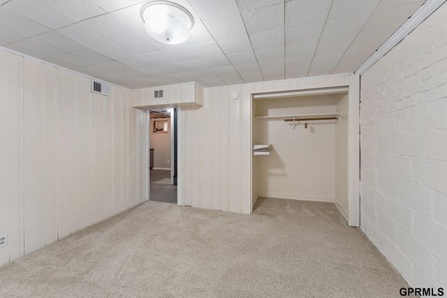 2452 Mary Street, Omaha, NE 68112