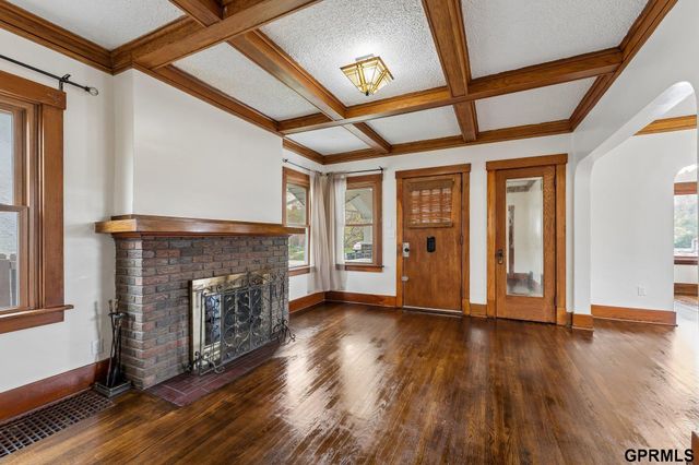 2452 Mary Street, Omaha, NE 68112