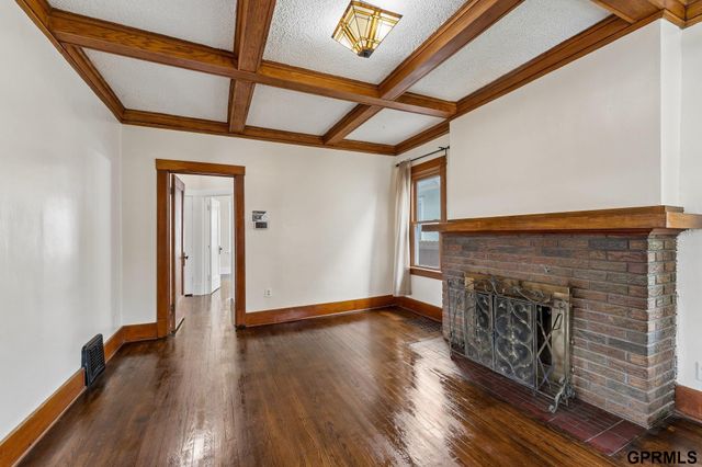 2452 Mary Street, Omaha, NE 68112