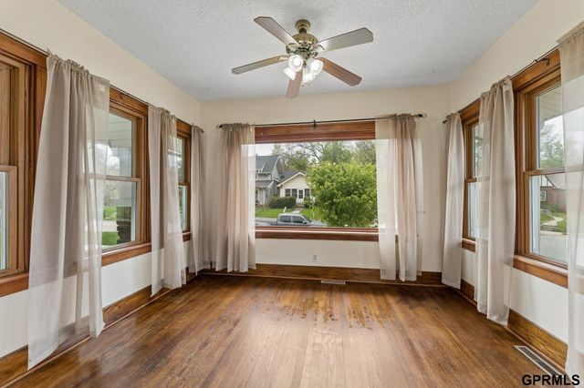 2452 Mary Street, Omaha, NE 68112