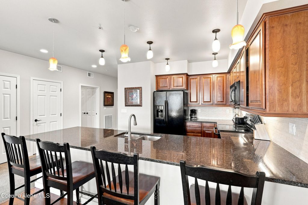 415 W WATERSIDE DR, 403, Post Falls, ID 83854 photo 5