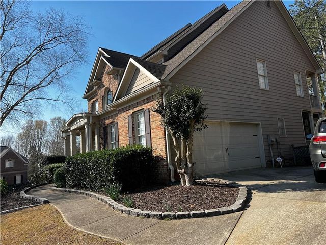 905 Misty Wood Lane, Suwanee, GA 30024