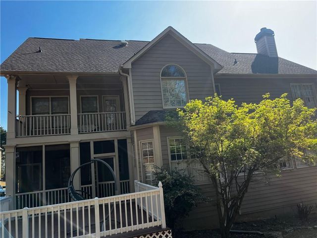 905 Misty Wood Lane, Suwanee, GA 30024
