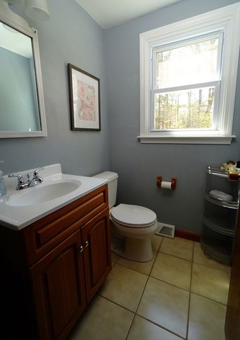 167 Karen Cir, Holliston, MA 01746