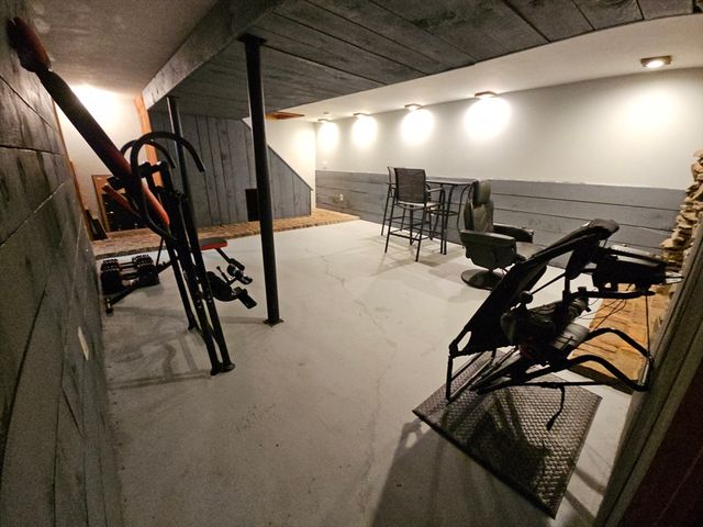 167 Karen Cir, Holliston, MA 01746