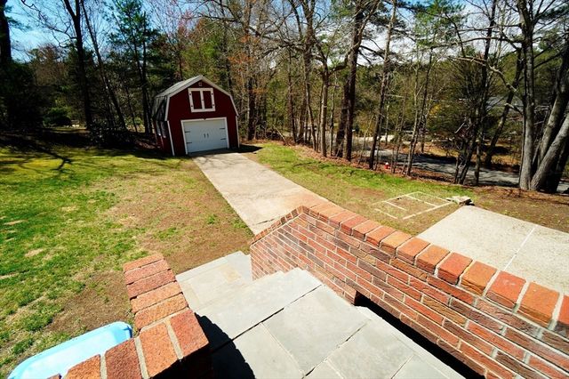 167 Karen Cir, Holliston, MA 01746