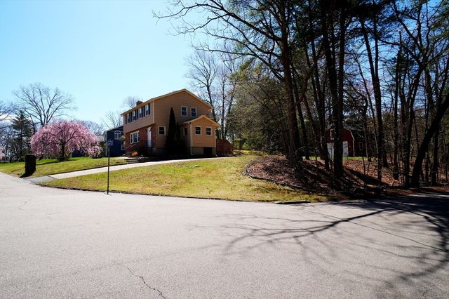 167 Karen Cir, Holliston, MA 01746