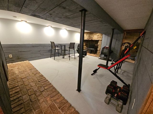 167 Karen Cir, Holliston, MA 01746