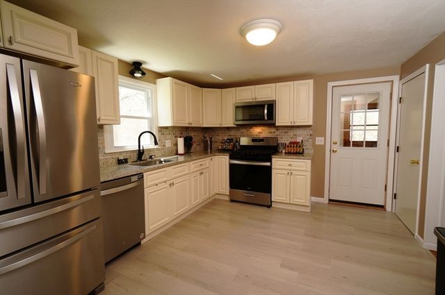 167 Karen Cir, Holliston, MA 01746