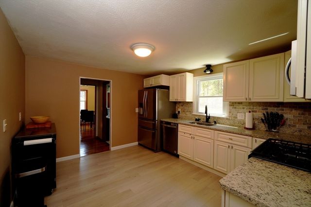 167 Karen Cir, Holliston, MA 01746