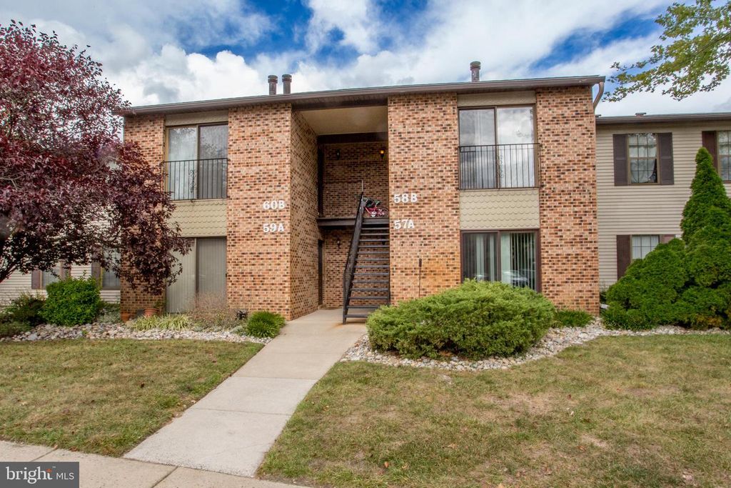 60-B SUMAC CT, Mount Laurel, NJ 08054