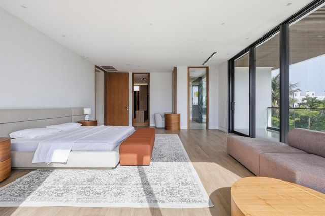 930 S Shore Drive, Miami Beach, FL 33141