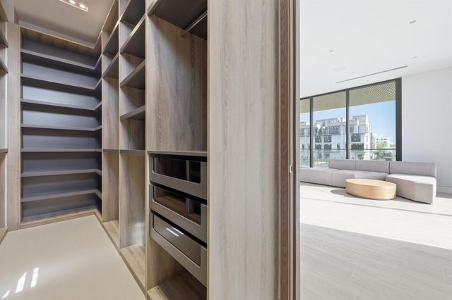 930 S Shore Drive, Miami Beach, FL 33141