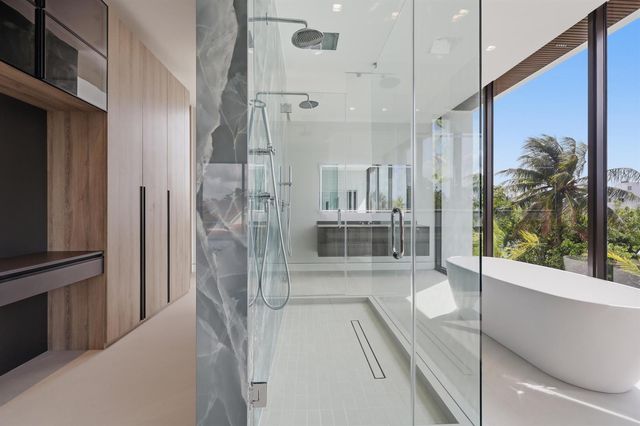930 S Shore Drive, Miami Beach, FL 33141