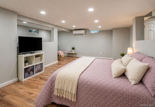 6 Huyler Road, Setauket, NY 11733