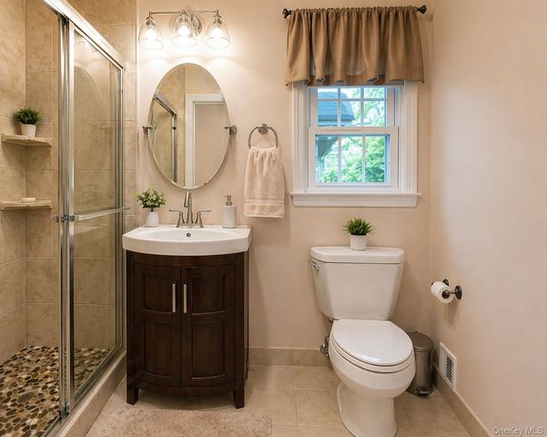 6 Huyler Road, Setauket, NY 11733