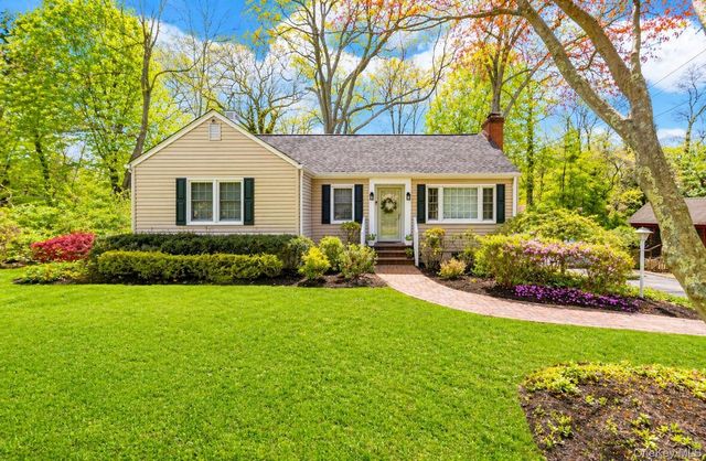 6 Huyler Road, Setauket, NY 11733