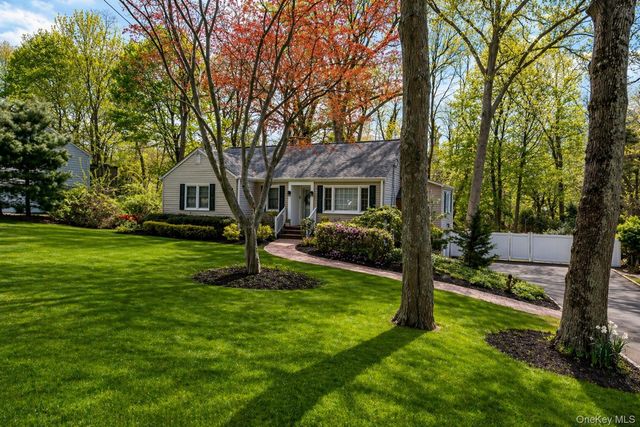 6 Huyler Road, Setauket, NY 11733