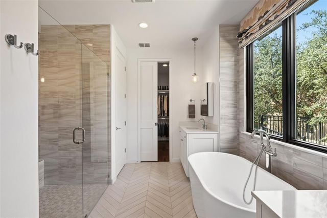504 Padres PL, Lakeway, TX 78738