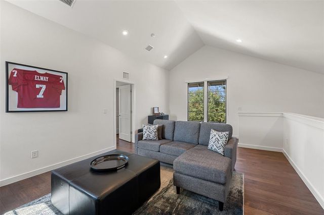 504 Padres PL, Lakeway, TX 78738