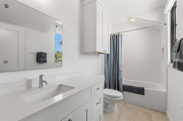 504 Padres PL, Lakeway, TX 78738