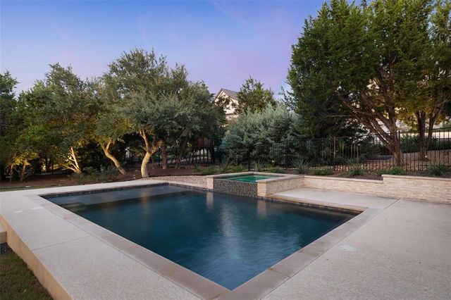 504 Padres PL, Lakeway, TX 78738