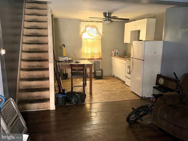 1325 S HOLLYWOOD ST, Philadelphia, PA 19146