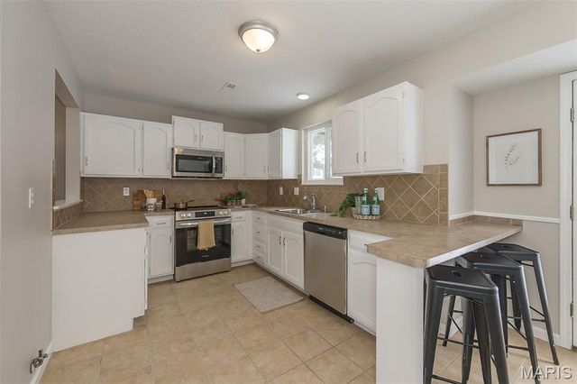 1300 Forest Creek Drive 1, St Charles, MO 63303