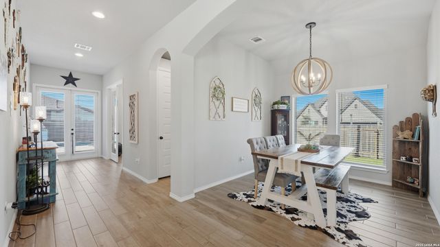 2037 Creekview, Seguin, TX 78155