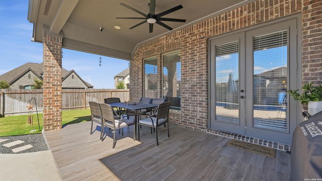 2037 Creekview, Seguin, TX 78155