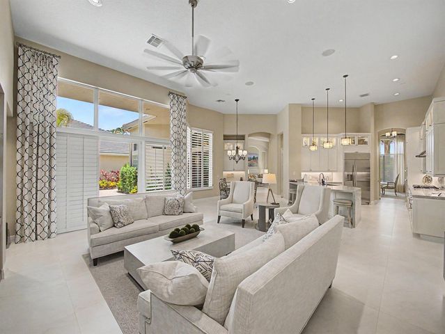 127 Vintageisle Lane, Palm Beach Gardens, FL 33418